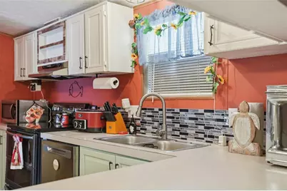 825 N Griffith Avenue, Crystal River, FL 34429 - Photo 13