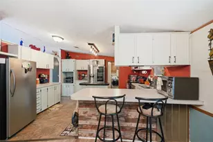 825 N Griffith Ave, Crystal River, FL 34429 - Photo 11
