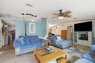 825 N Griffith Ave, Crystal River, FL 34429 - Photo 3
