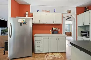 825 N Griffith Ave, Crystal River, FL 34429 - Photo 17