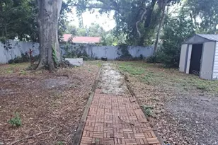 1933 47th St S, Saint Petersburg, FL 33711 - Photo 23