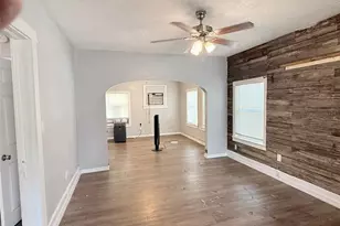 1933 47th St S, Saint Petersburg, FL 33711 - Photo 5