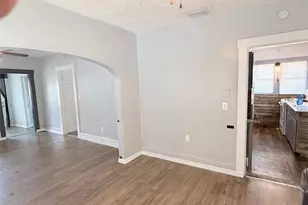 1933 47th St S, Saint Petersburg, FL 33711 - Photo 9