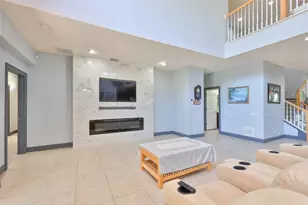 2679 Lakebreeze Ln S, Clearwater, FL 33759 - Photo 17