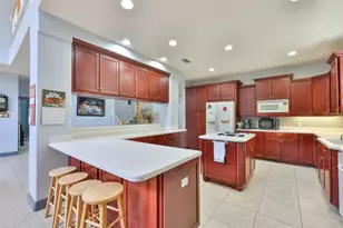 2679 Lakebreeze Ln S, Clearwater, FL 33759 - Photo 15