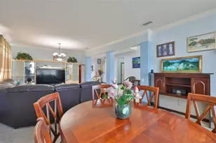 2679 Lakebreeze Ln S, Clearwater, FL 33759 - Photo 9