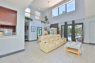 2679 Lakebreeze Ln S, Clearwater, FL 33759 - Photo 19