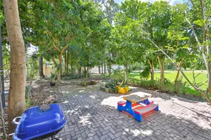 2679 Lakebreeze Ln S, Clearwater, FL 33759 - Photo 63