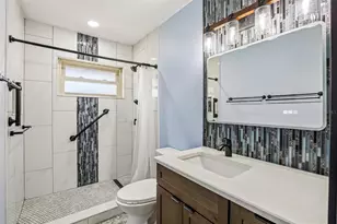 704 Ojai Ave, Sun City Center, FL 33573 - Photo 15