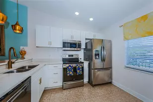 1022 Bowsprit Ln, Holiday, FL 34691 - Photo 9