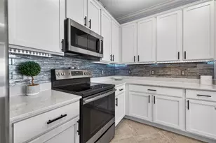 1020 Tidewater Shores Loop, Bradenton, FL 34208 - Photo 9
