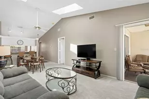 12239 Sun Vista Ct E, Treasure Island, FL 33706 - Photo 11