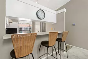 12239 Sun Vista Ct E, Treasure Island, FL 33706 - Photo 9