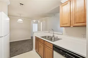 18367 Bridle Club Dr, Tampa, FL 33647 - Photo 9