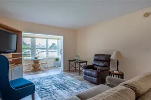 5020 Brittany Dr S, Saint Petersburg, FL 33715 - Photo 5