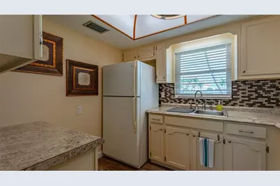 5020 Brittany Drive S #125, Saint Petersburg, FL 33715 - Photo 17