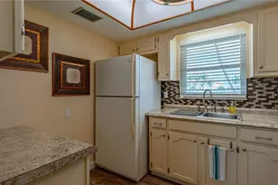 5020 Brittany Dr S, Saint Petersburg, FL 33715 - Photo 17