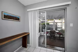859 Oxford Ct, Dunedin, FL 34698 - Photo 9