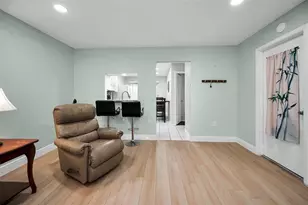 859 Oxford Ct, Dunedin, FL 34698 - Photo 5