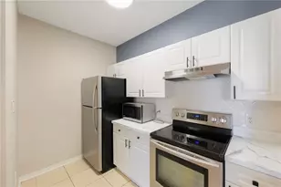 18001 Richmond Pl Dr, Tampa, FL 33647 - Photo 3