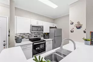 4323 Bayside Village Dr, Tampa, FL 33615 - Photo 19