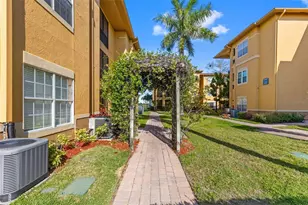 4323 Bayside Village Dr, Tampa, FL 33615 - Photo 45