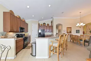 1330 Emerald Dunes Dr, Sun City Center, FL 33573 - Photo 15