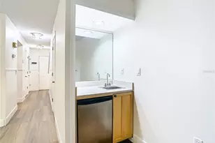 11237 Cedar Hollow Ln, Tampa, FL 33618 - Photo 17