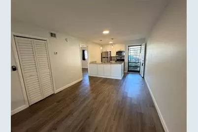 4508 S Oak Drive #T91, Tampa, FL 33611 - Photo 5