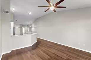 943 Normandy Trace Rd, Tampa, FL 33602 - Photo 13