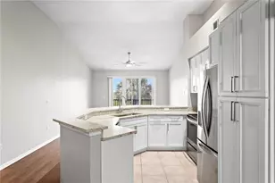 943 Normandy Trace Rd, Tampa, FL 33602 - Photo 11