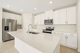 12574 Hourglass Wy, Dade City, FL 33525 - Photo 11