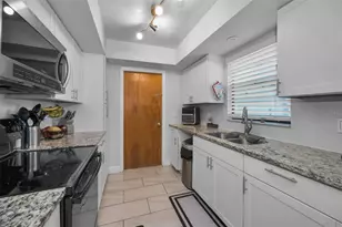 3011 Shadow Oaks Dr, Holiday, FL 34690 - Photo 5
