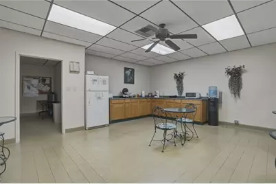 1610 N Myrtle Avenue, Clearwater, FL 33755 - Photo 9
