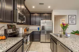 17906 Turning Leaf Cir, Land O Lakes, FL 34638 - Photo 7