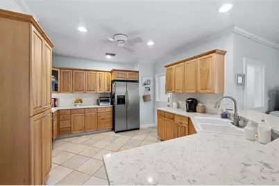 3217 W Bay Avenue, Tampa, FL 33611 - Photo 11
