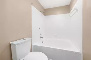 115 112th Ave NE, Saint Petersburg, FL 33716 - Photo 19