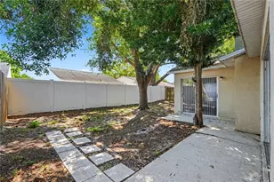 13618 Laraway Dr, Riverview, FL 33579 - Photo 3