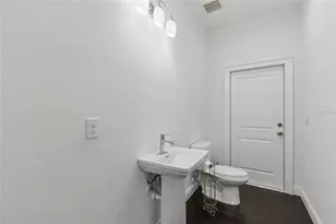 5803 N Fremont Ave, Tampa, FL 33603 - Photo 11