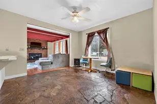 39243 Lizabeth Cir, Zephyrhills, FL 33542 - Photo 19
