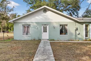 39243 Lizabeth Cir, Zephyrhills, FL 33542 - Photo 9