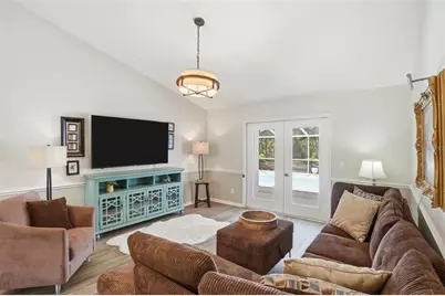 610 Woodview Way, Bradenton, FL 34212 - Photo 9