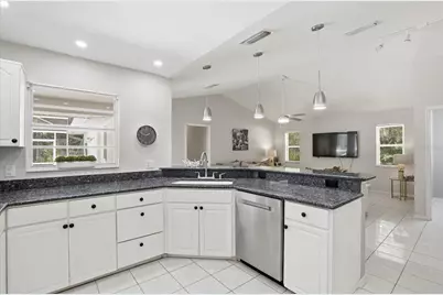 610 Woodview Way, Bradenton, FL 34212 - Photo 17