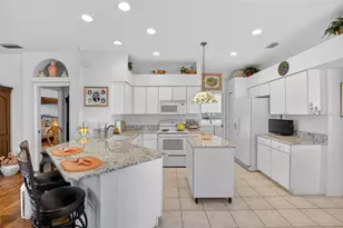 2631 Eagle Greens Dr, Plant City, FL 33566 - Photo 5