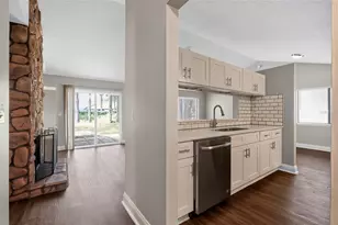3918 Pine Breeze Rd S, Jacksonville, FL 32257 - Photo 11