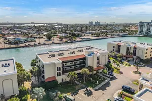 7435 Bayshore Dr, Treasure Island, FL 33706 - Photo 33