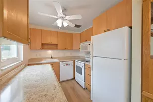 2202 Clubhouse Dr, Sun City Center, FL 33573 - Photo 19