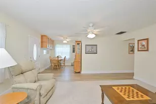 2202 Clubhouse Dr, Sun City Center, FL 33573 - Photo 15