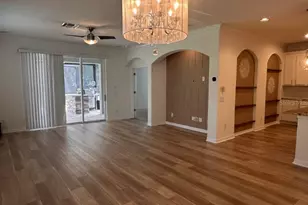 11107 Green Park Cir, Tampa, FL 33626 - Photo 9