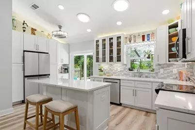 2221 Coronada Way S, Saint Petersburg, FL 33712 - Photo 3